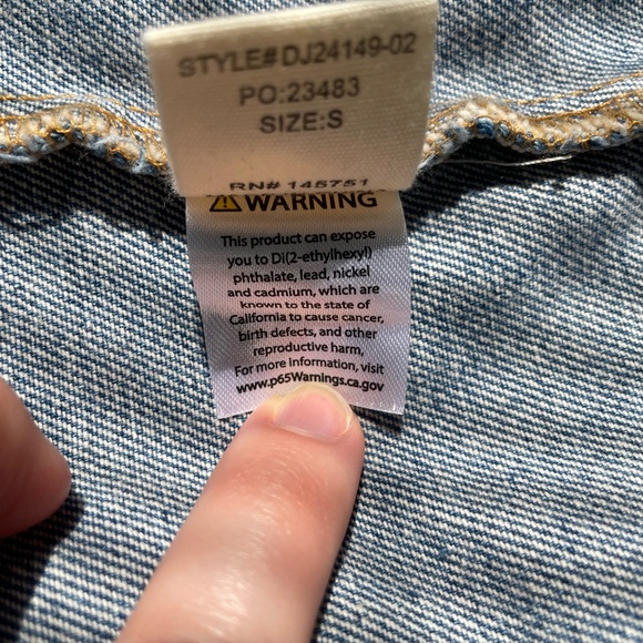 Peach Love California Painted Stars Oversized Ripped Denim Jacket Womens S - Picture 12 of 12